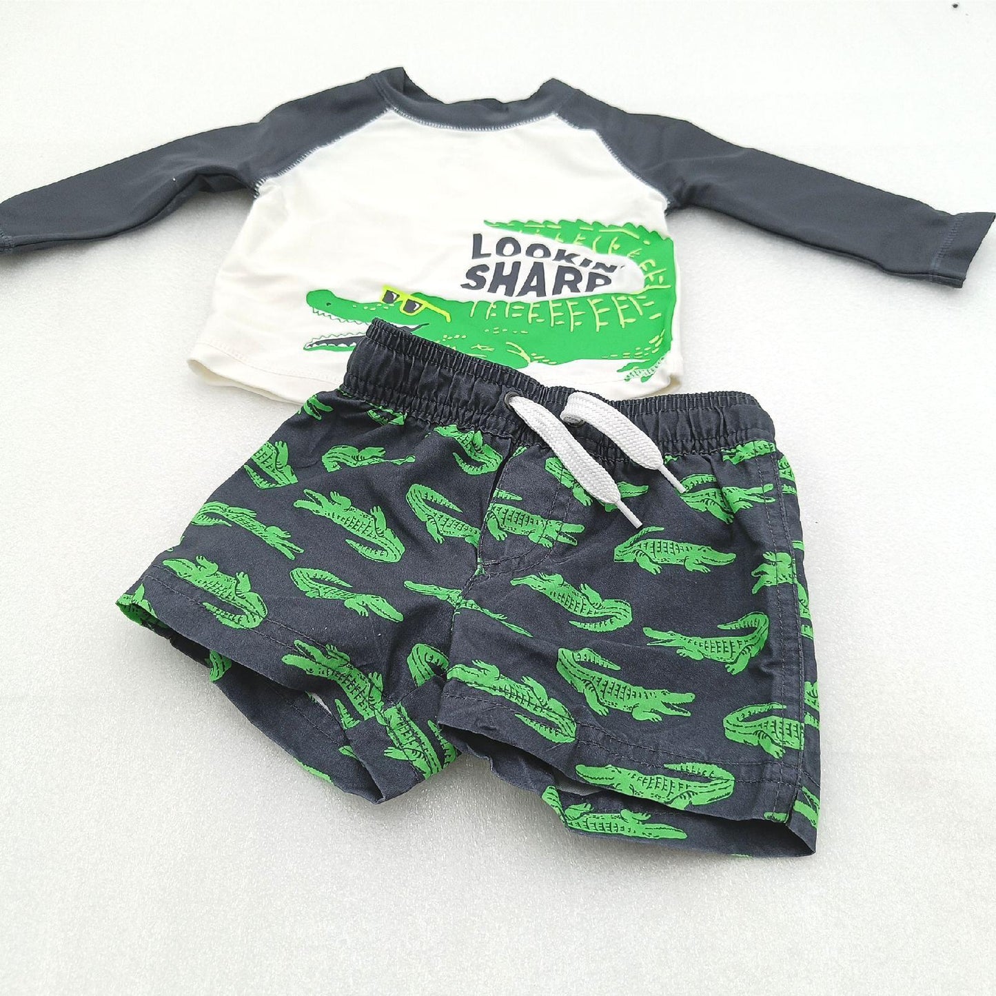 Simple Joys by Carters Badebekleidung Baby Jungen Schwimmanzug Schwarz Krokodil