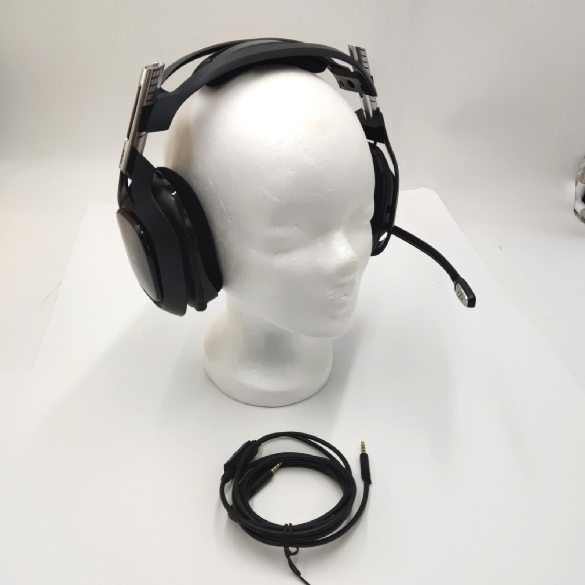 ASTRO Gaming Gaming Headset Audiozubehör A40 TR MixAmp Pro kabelgebunden Surround Sound
