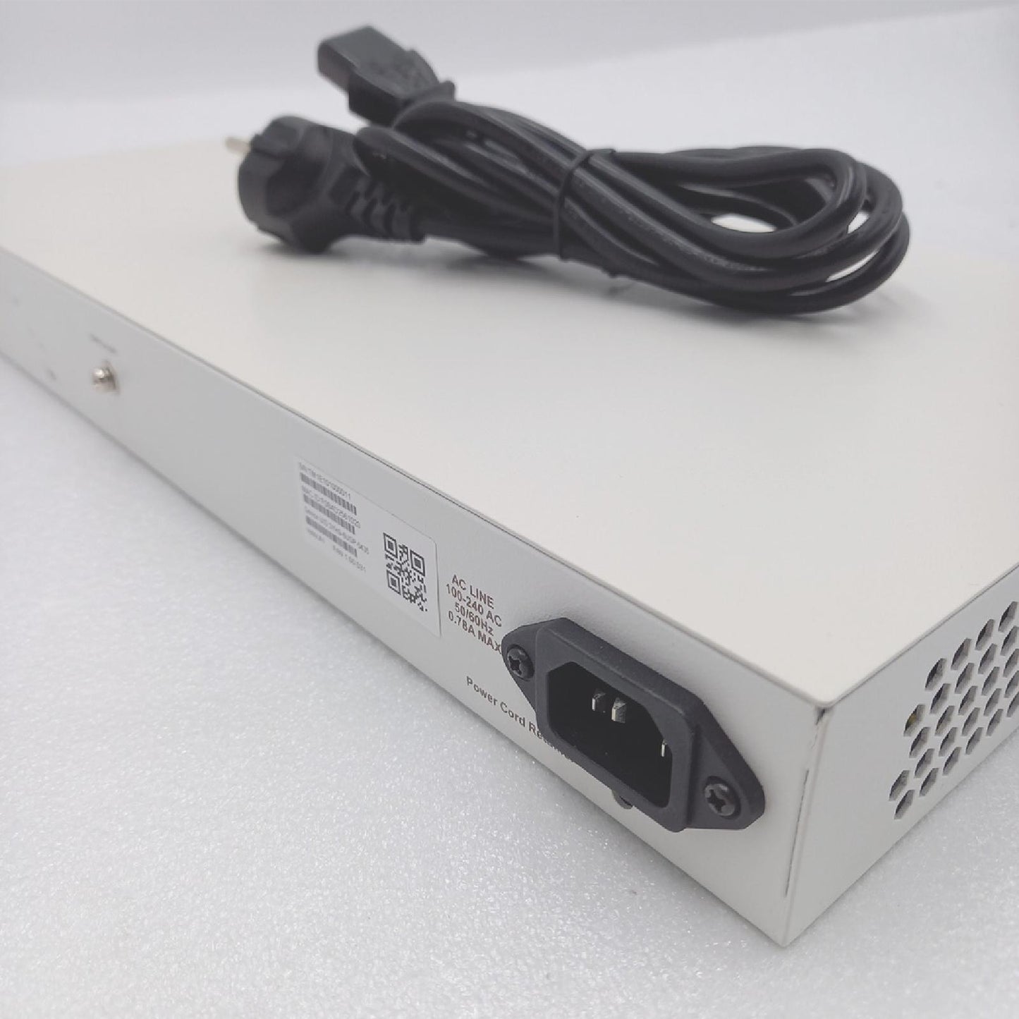 D-Link DBS200052 Cloud Managed Gigabit Smart Switch 52 Ports Isdn Glasfaser Nuclias Aktion